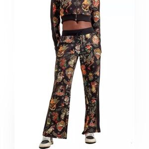 Ed Hardy NWT Shrunken Flashboard Track Pants S Graphic Punk Tattoo Street Sweats